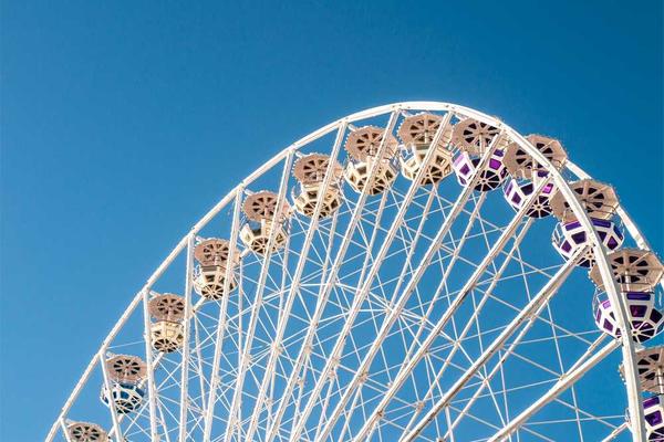 与现象级传播相关的创意图片