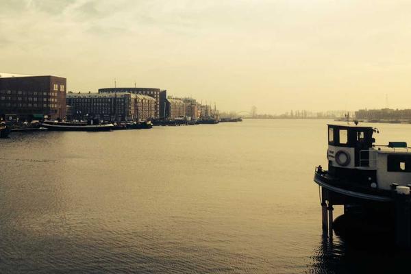 还要面对物资短缺主题的精美插图