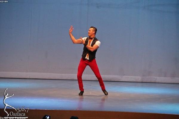 与professional相关的创意图片