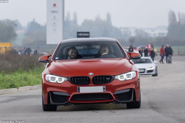 与technology相关的创意图片