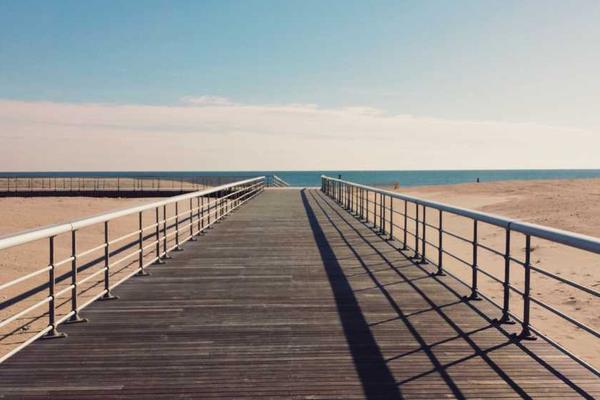 关于解密女士不遮阴小内搭图的实用定义的专业图片