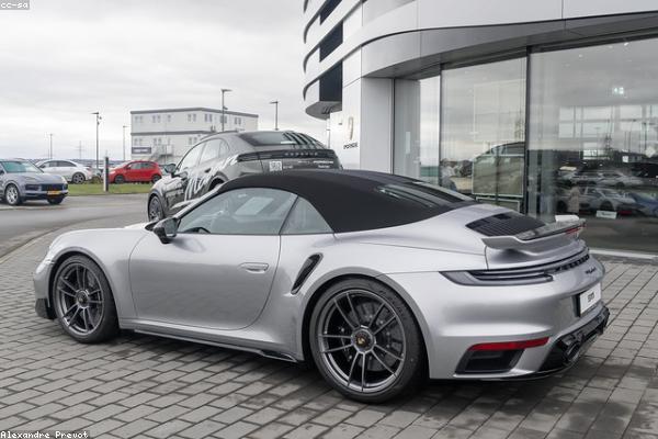 与technology相关的创意图片